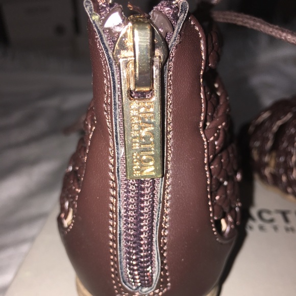 NEW Kenneth Cole Reaction girls sandals - Picture 7 of 8